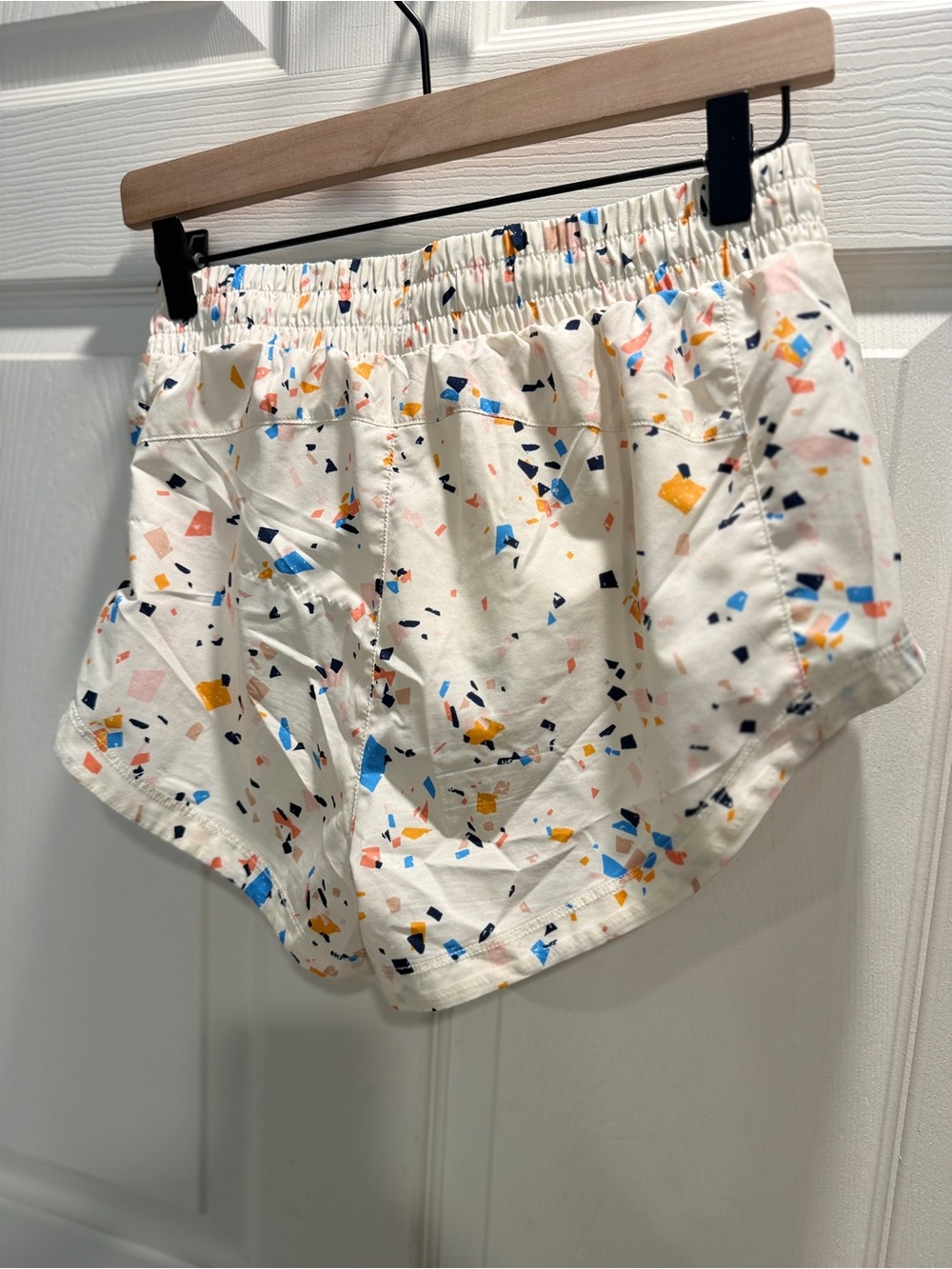 Fabletics Full Speed Mid-Rise Running Shorts-Terrazzo/Reflective Logo-Size Small - Picture 7 of 11